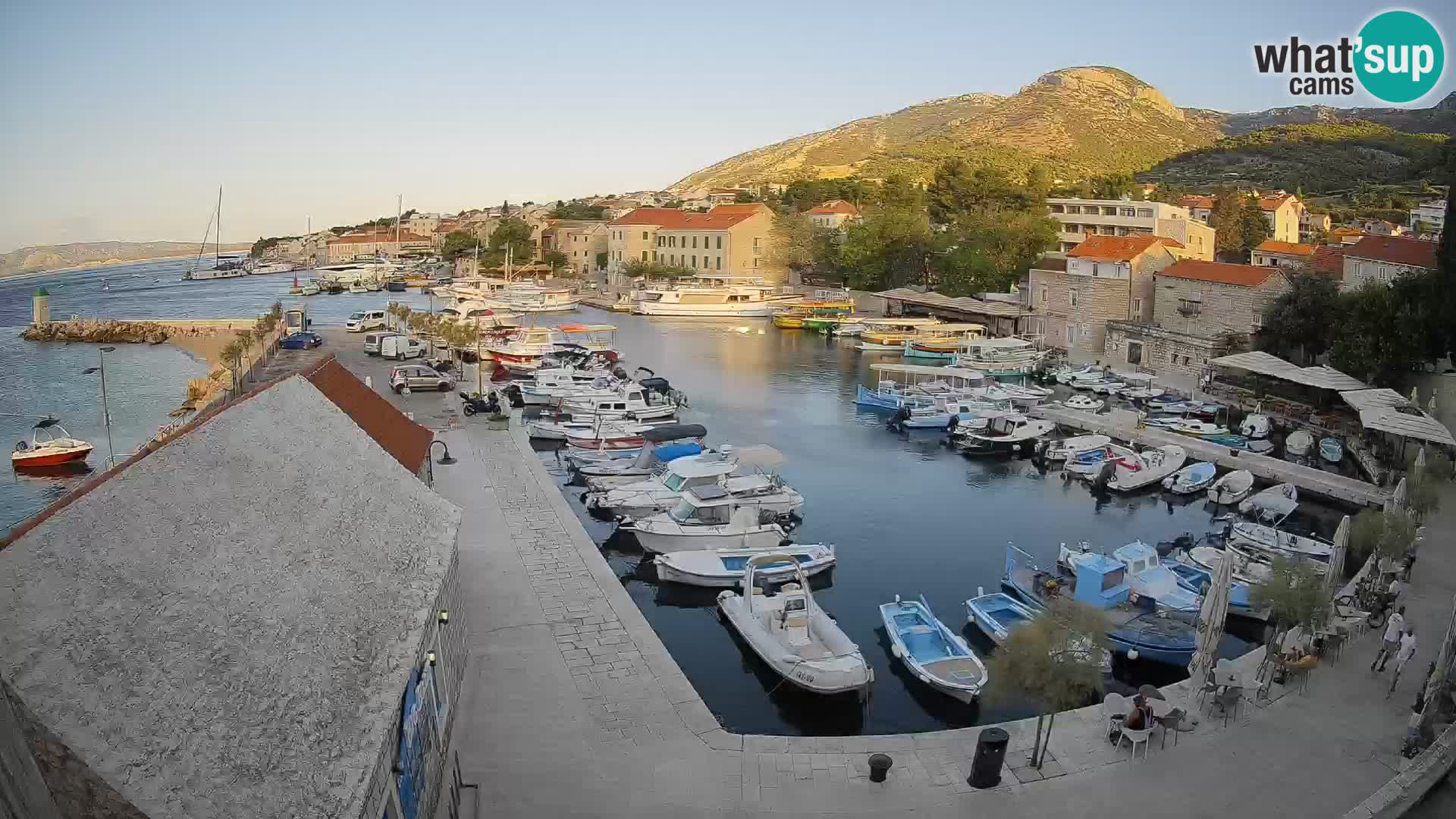 Webcam Bol Hafen – Liveblick auf Bol Riva & Marina