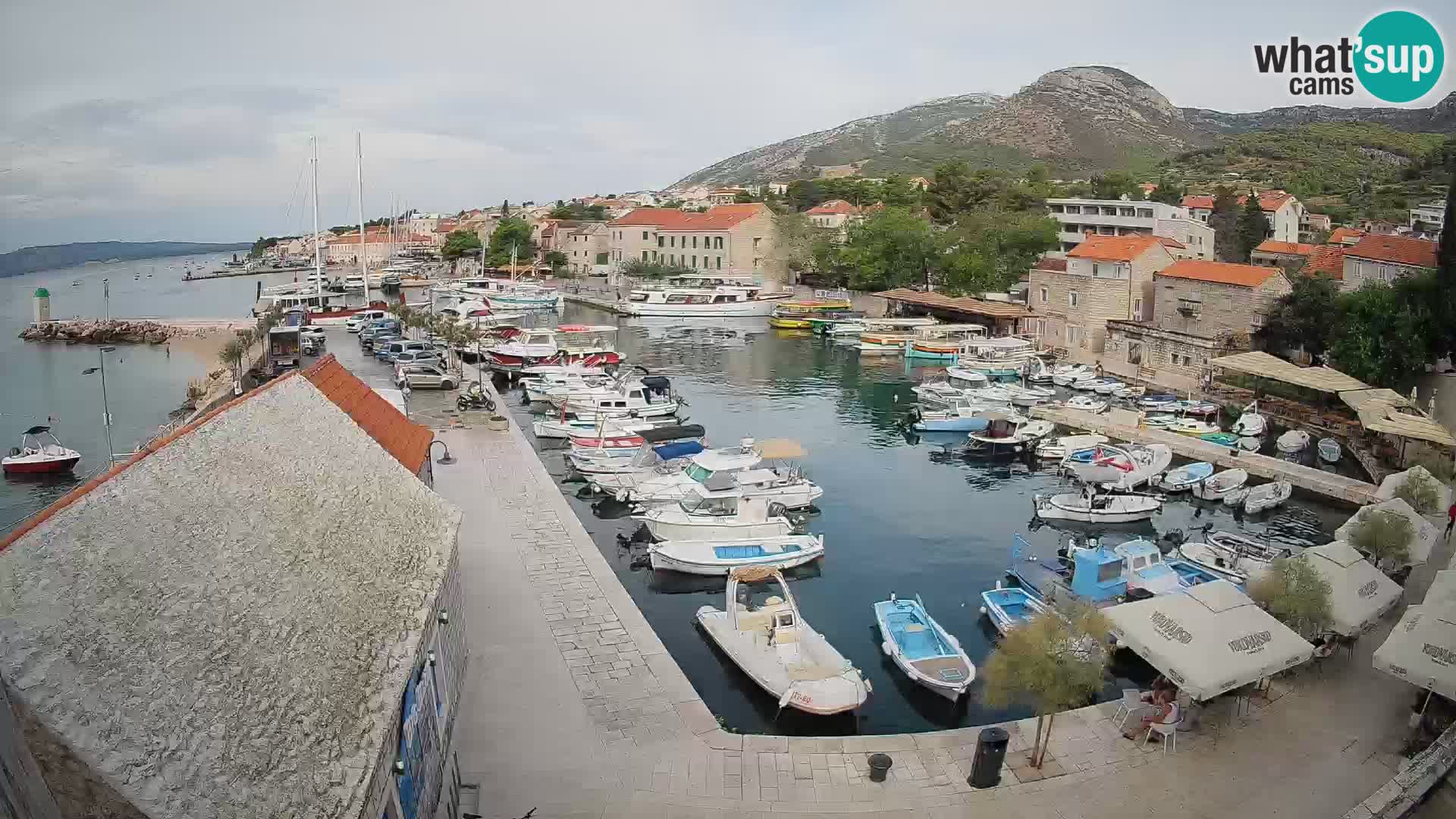 Webcam porto di Bol – Vista live sulla Riva e Marina