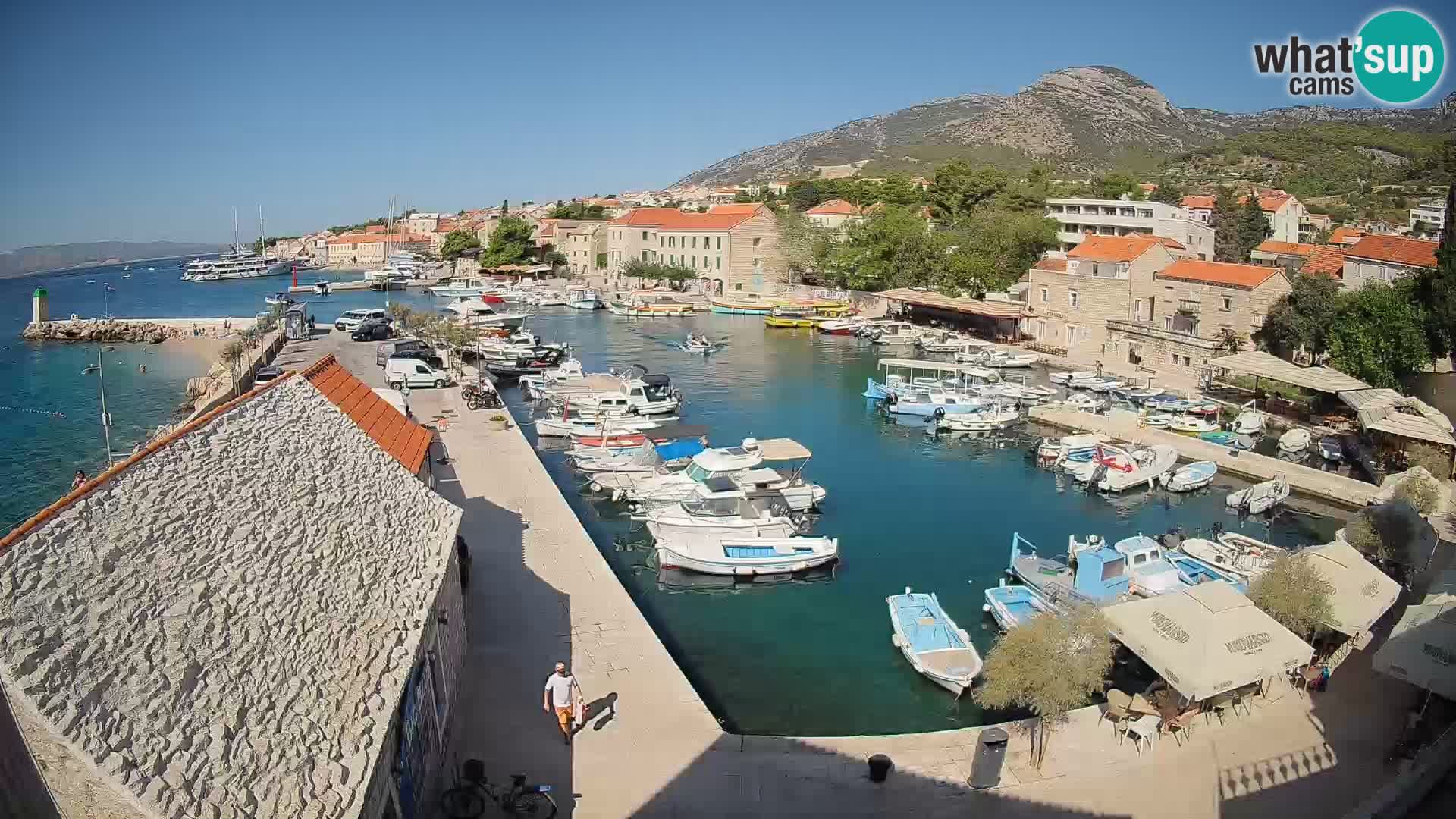 Webcam porto di Bol – Vista live sulla Riva e Marina