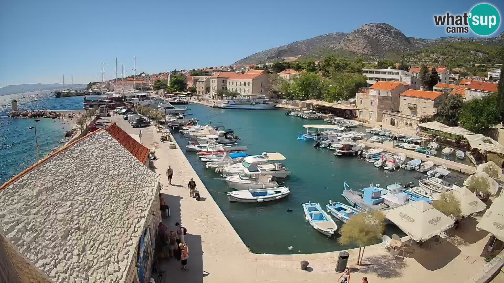 Webcam Bol Hafen – Liveblick auf Bol Riva & Marina