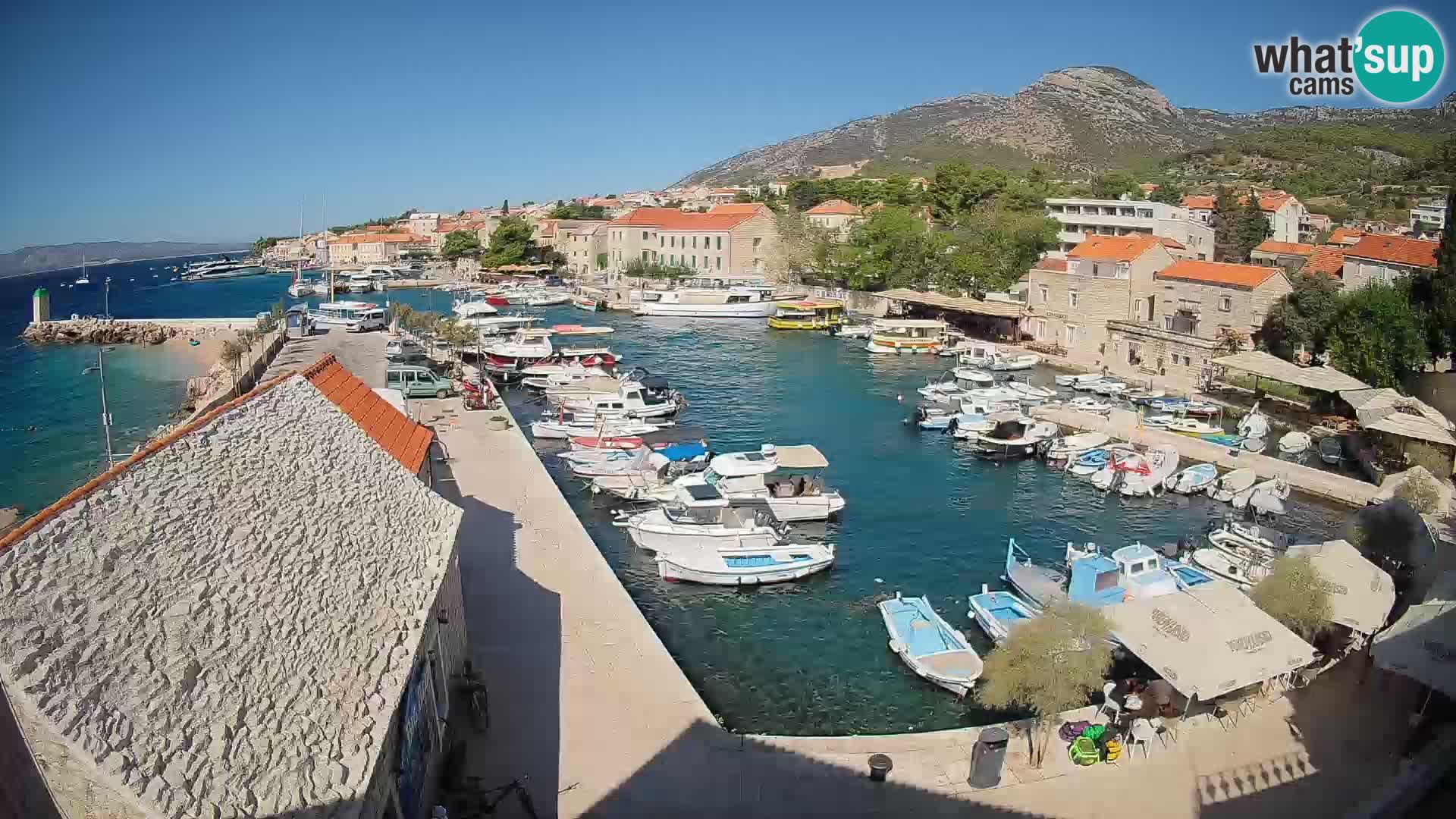 Webcam Bol Hafen – Liveblick auf Bol Riva & Marina