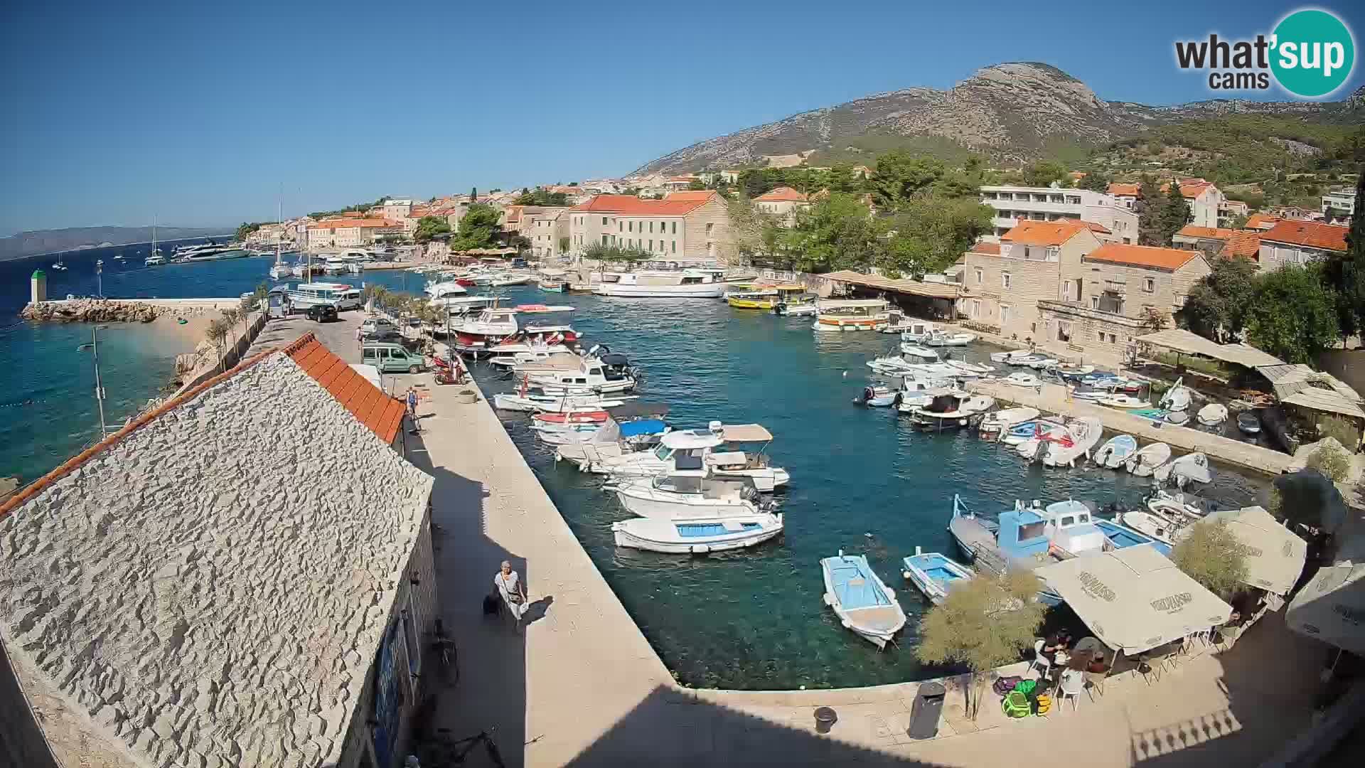 Webcam Bol Hafen – Liveblick auf Bol Riva & Marina