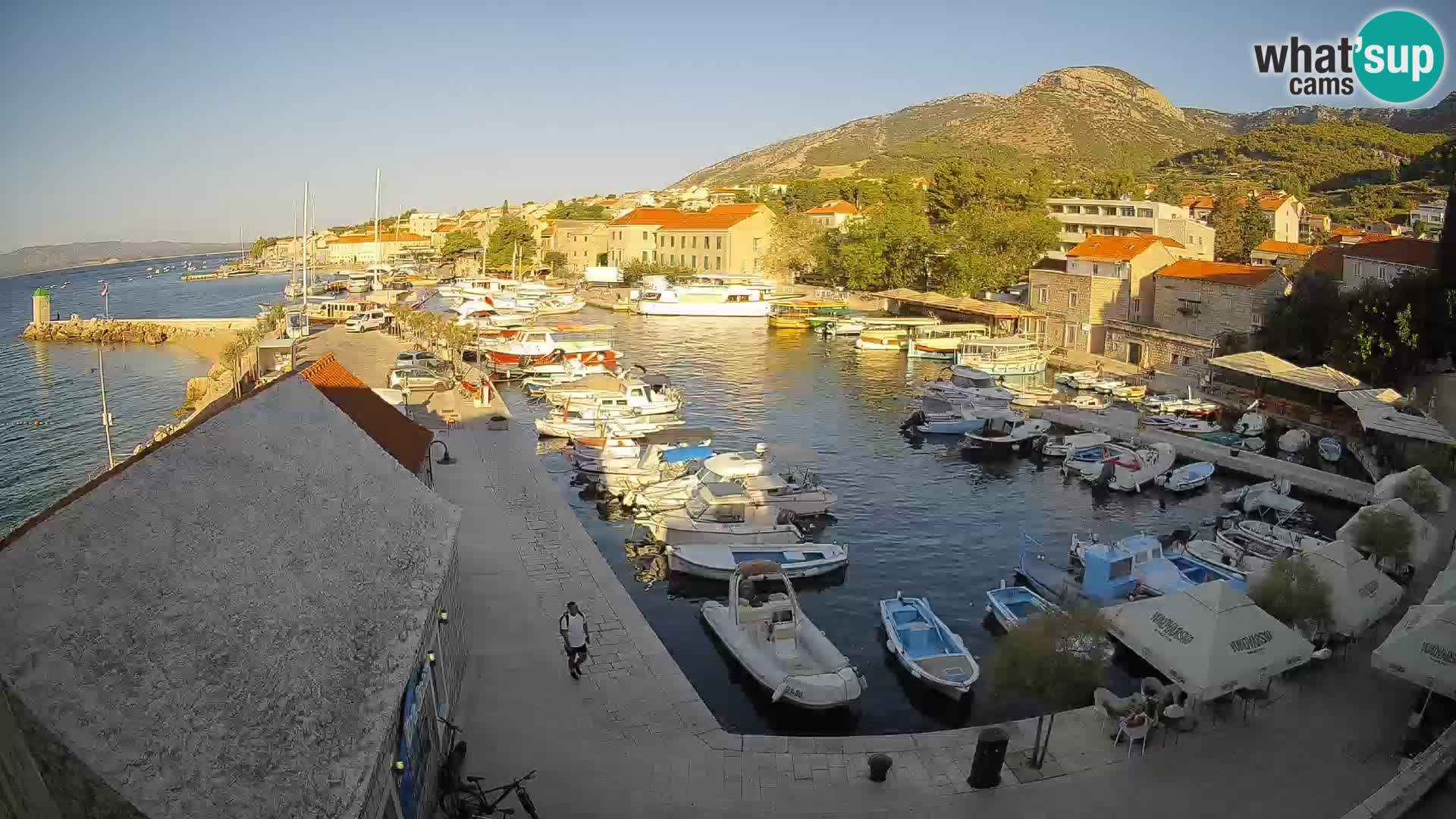Webcam Bol Hafen – Liveblick auf Bol Riva & Marina