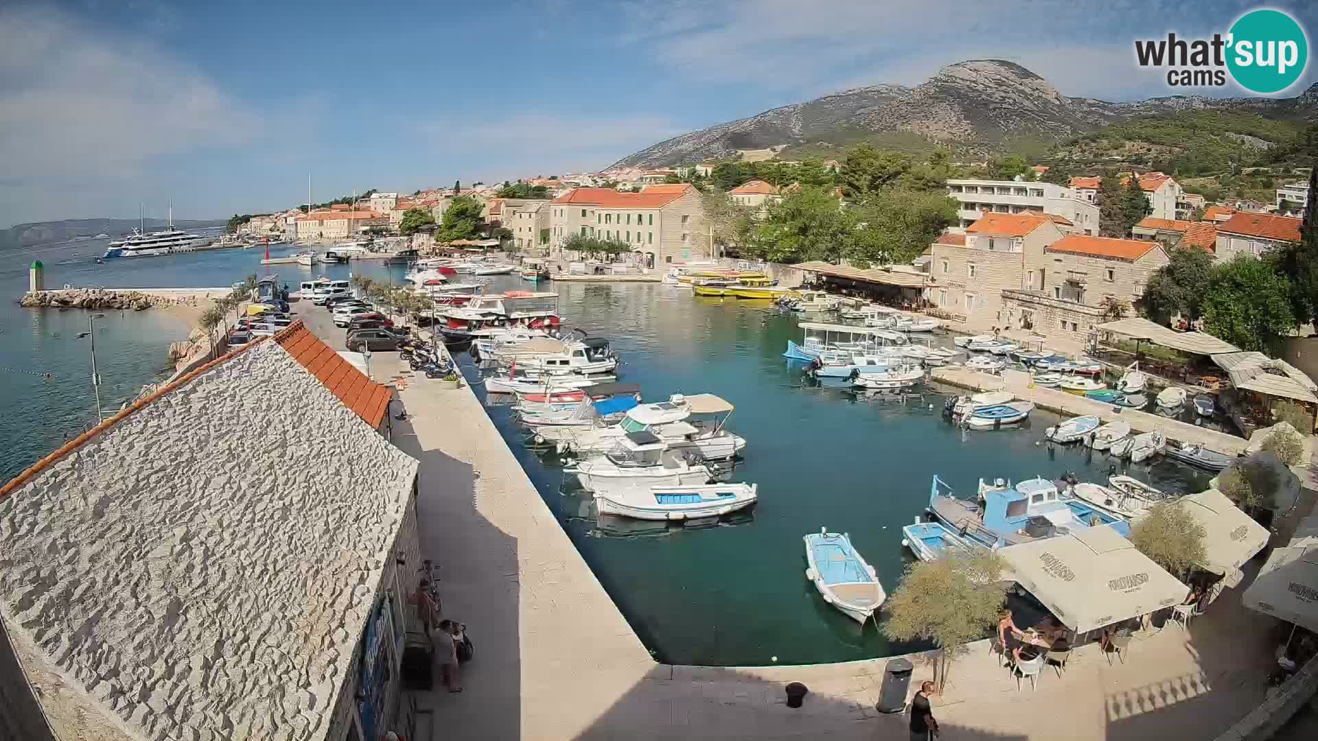 Webcam porto di Bol – Vista live sulla Riva e Marina