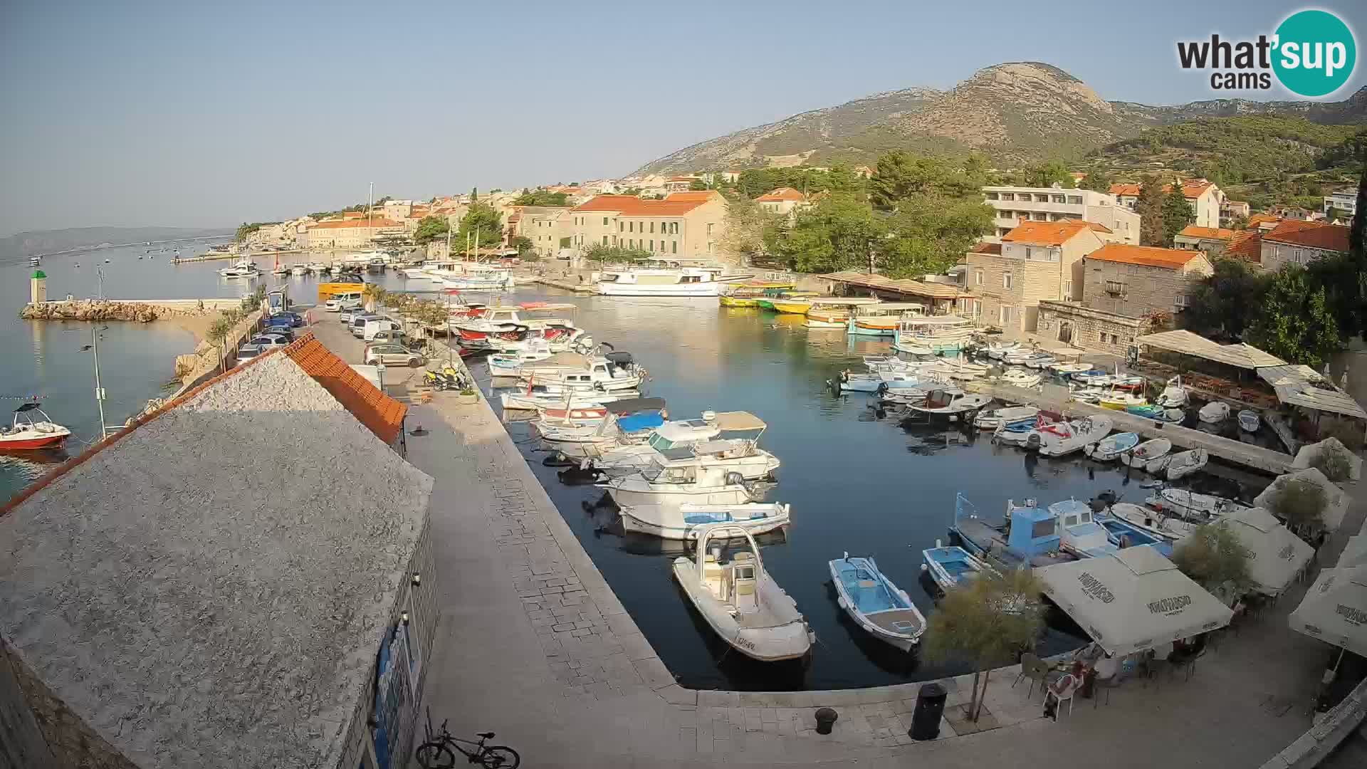 Webcam Bol Hafen – Liveblick auf Bol Riva & Marina