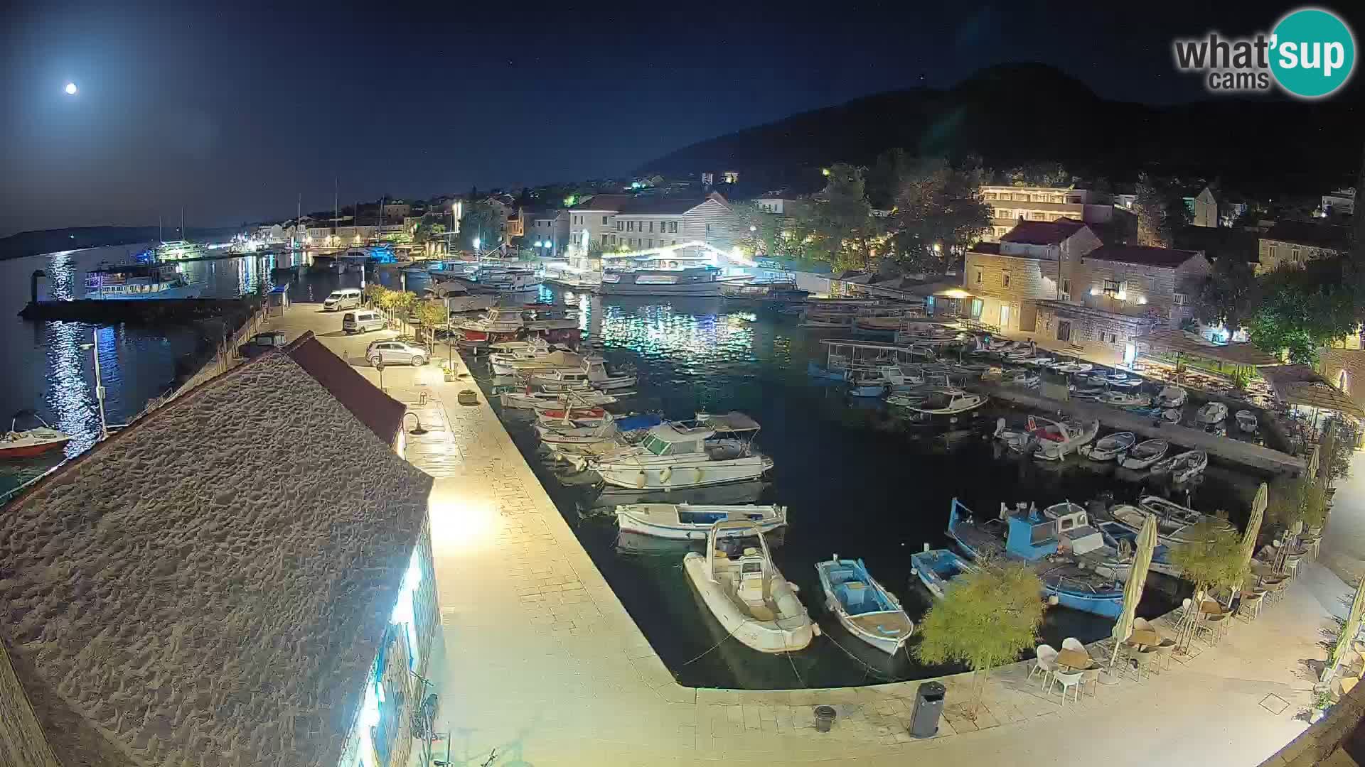 Webcam Bol Harbour – Live View of Bol Riva & Marina