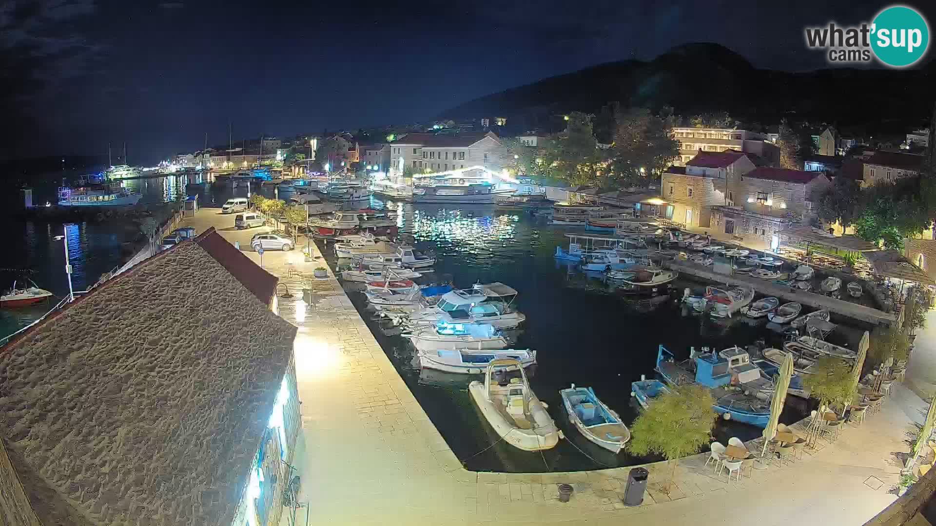 Webcam Bol Harbour – Live View of Bol Riva & Marina