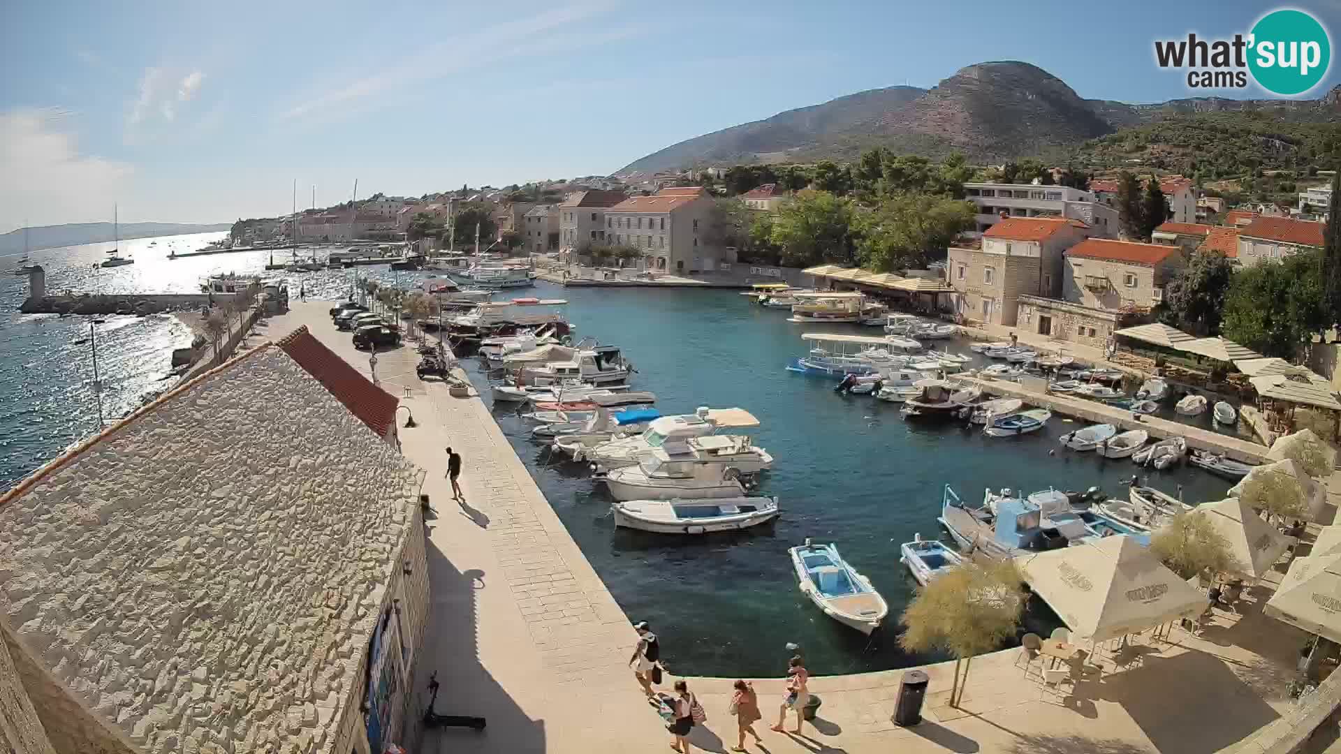 Webcam Bol Harbour – Live View of Bol Riva & Marina