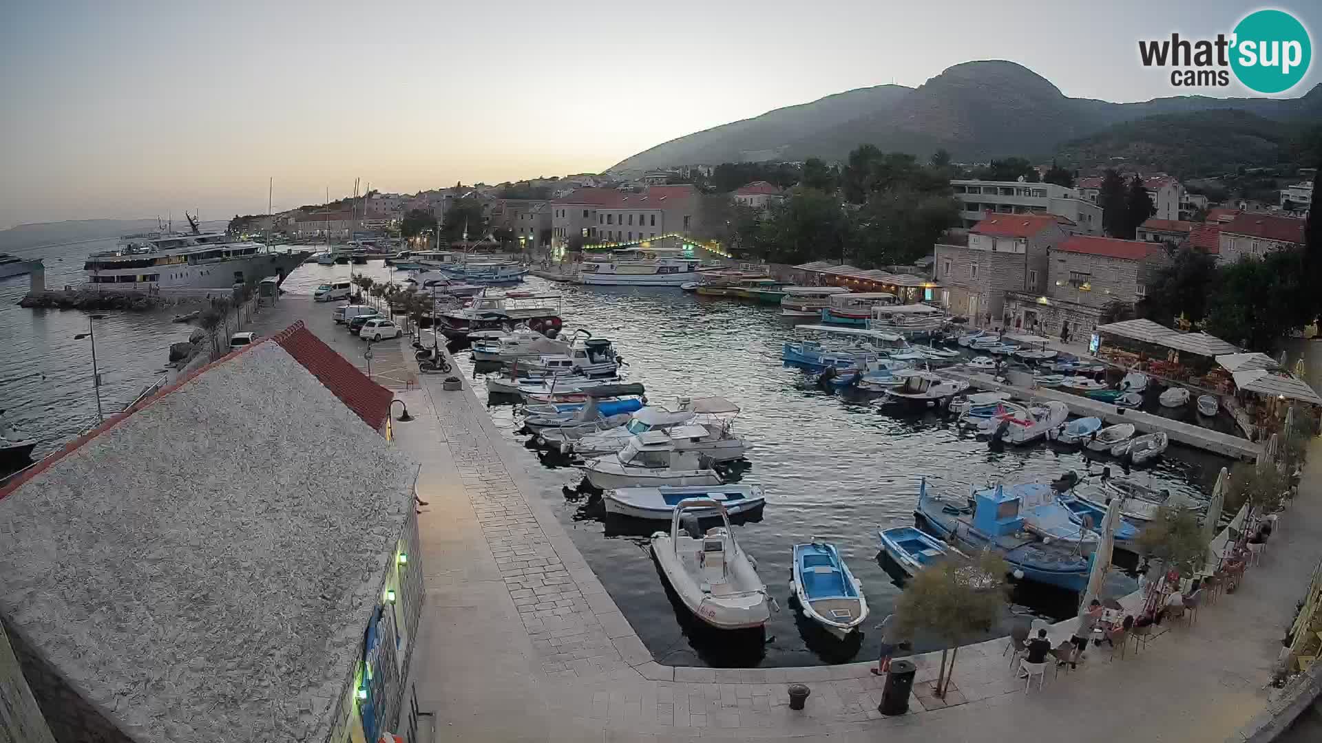 Webcam Bol Hafen – Liveblick auf Bol Riva & Marina