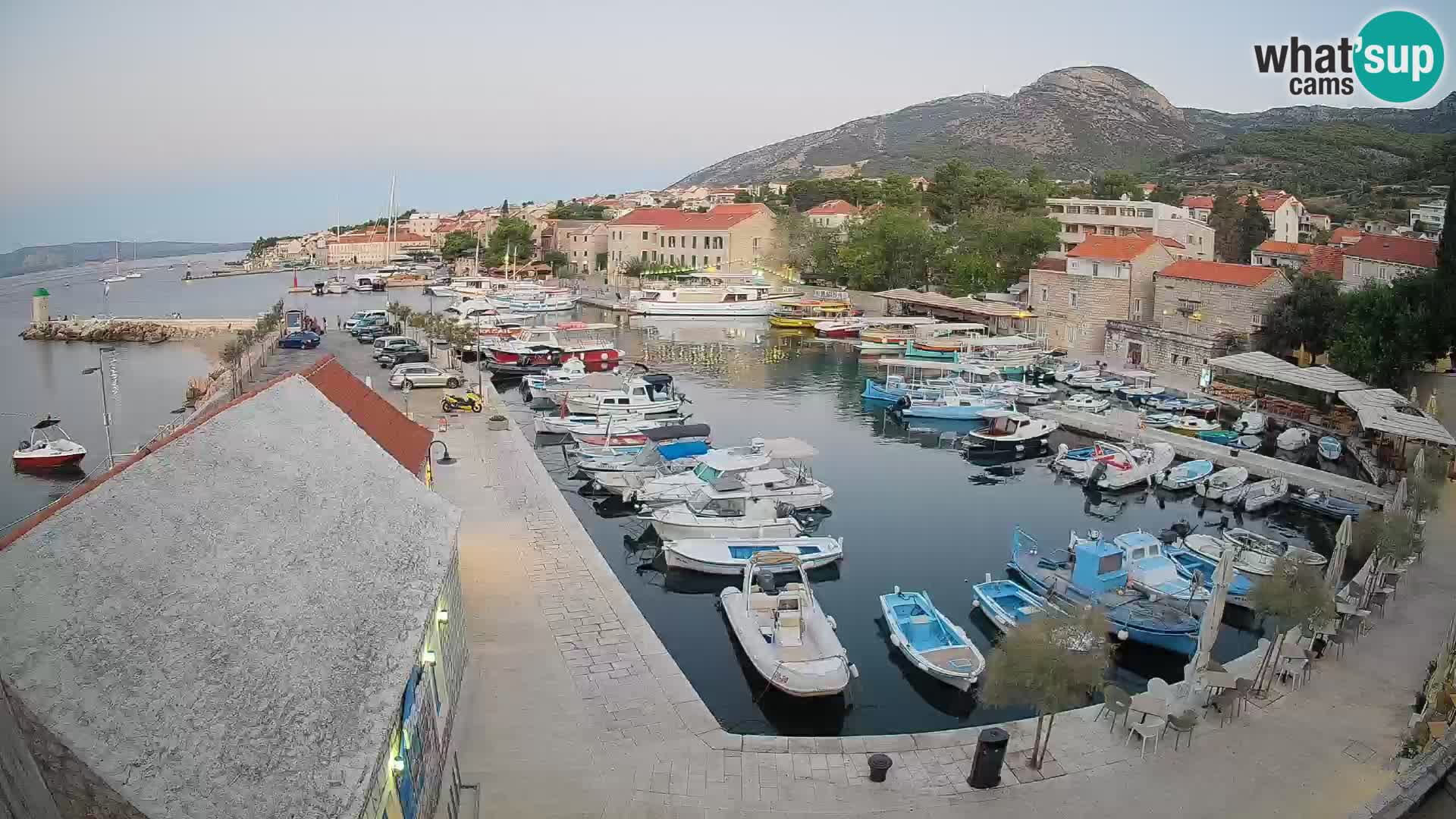 Webcam Bol Harbour – Live View of Bol Riva & Marina