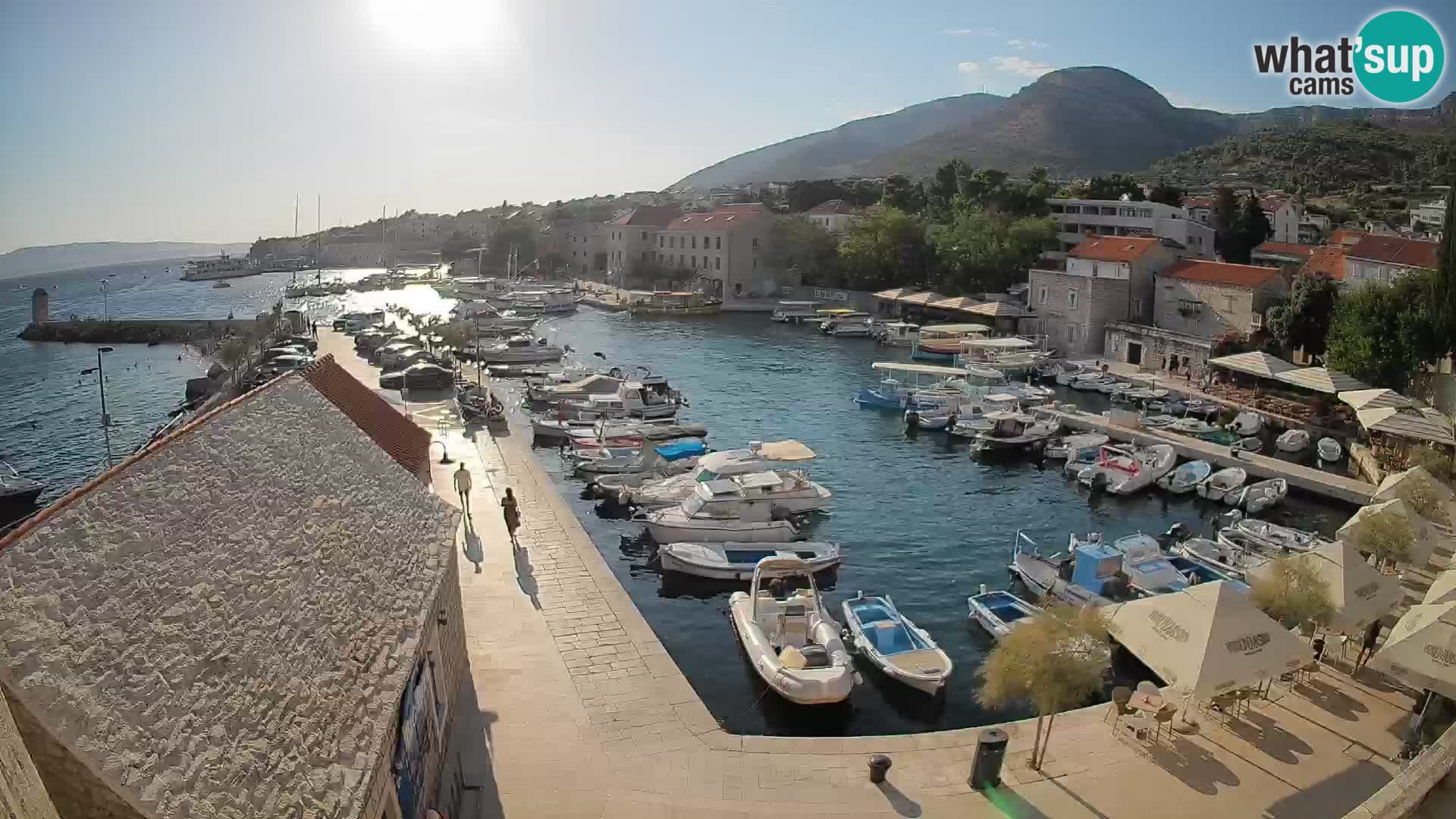 Webcam Bol Harbour – Live View of Bol Riva & Marina