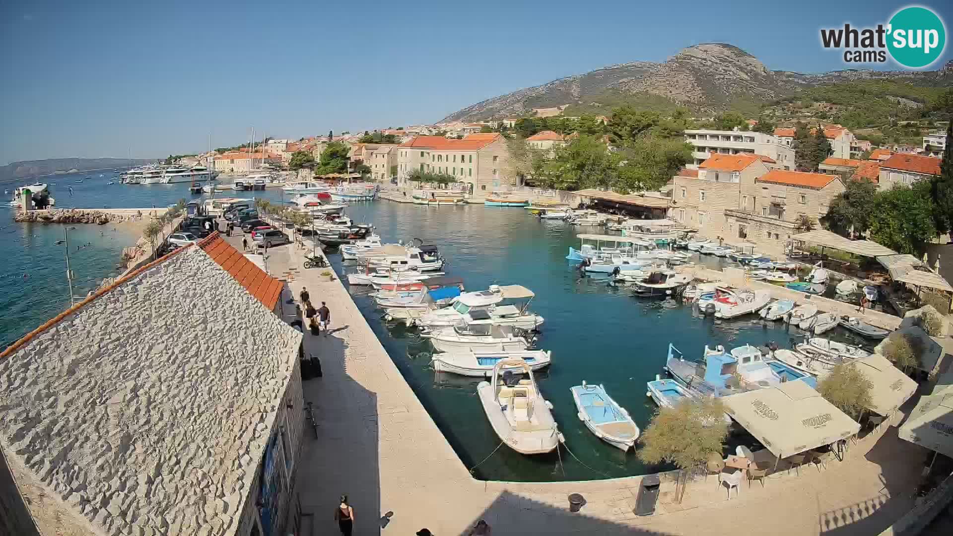 Webcam porto di Bol – Vista live sulla Riva e Marina