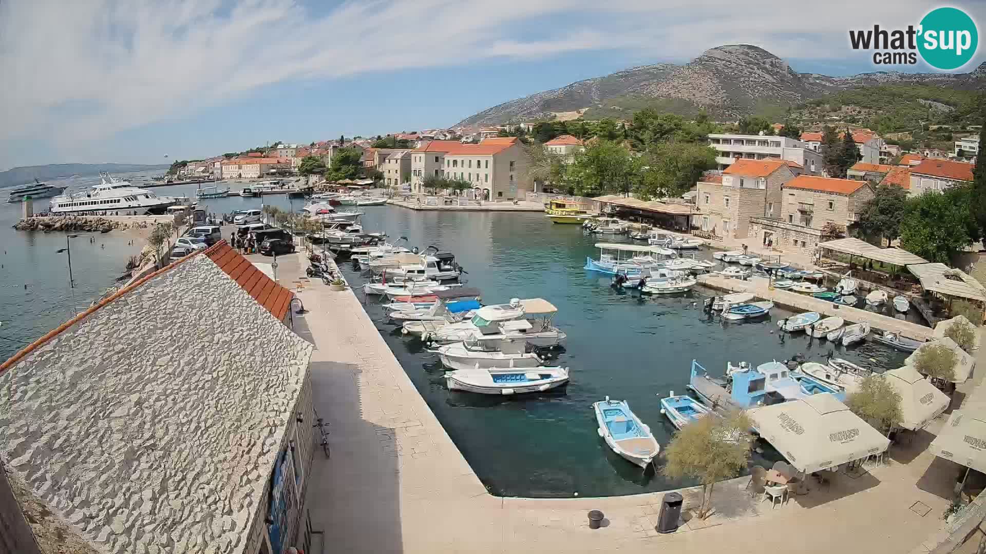 Webcam porto di Bol – Vista live sulla Riva e Marina