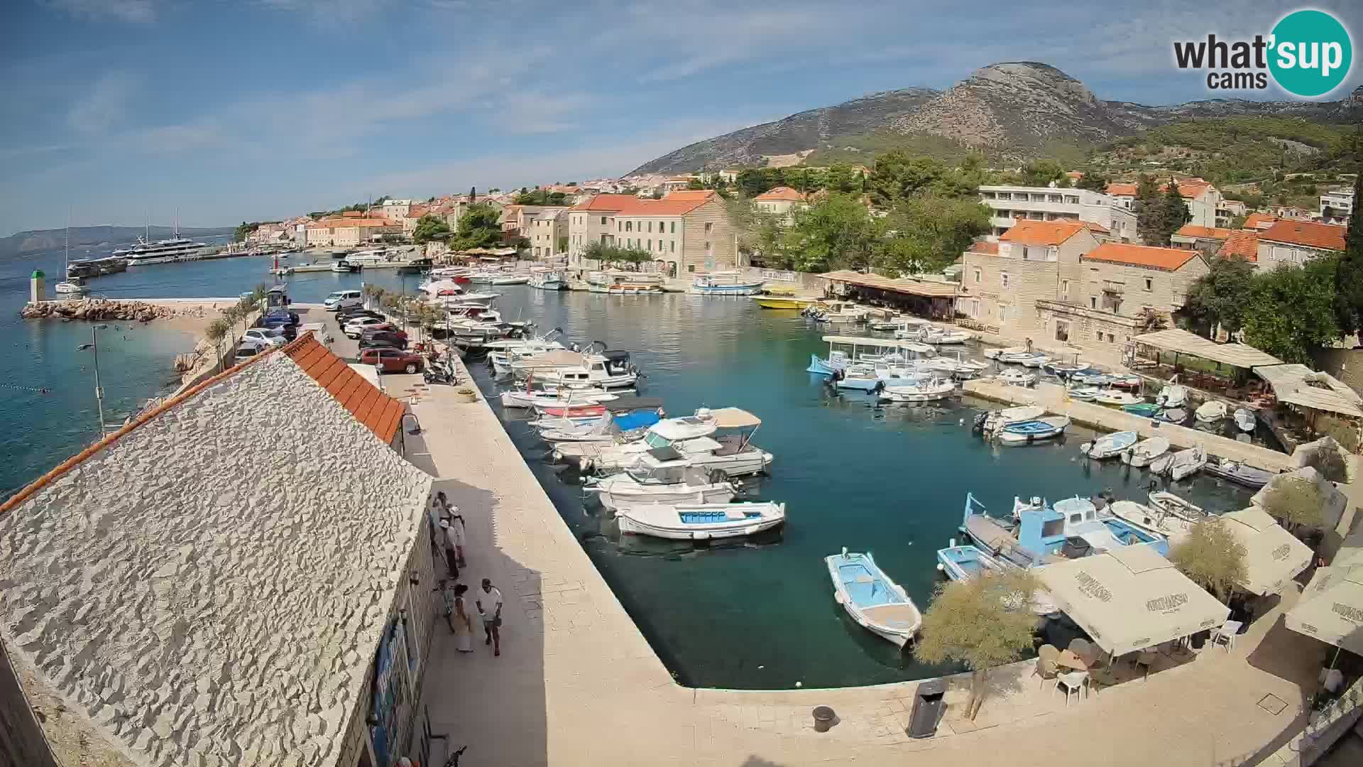 Webcam porto di Bol – Vista live sulla Riva e Marina