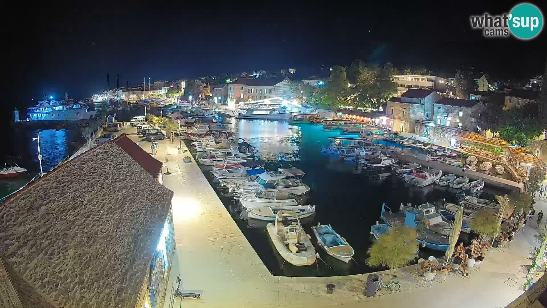 Webcam porto di Bol – Vista live sulla Riva e Marina