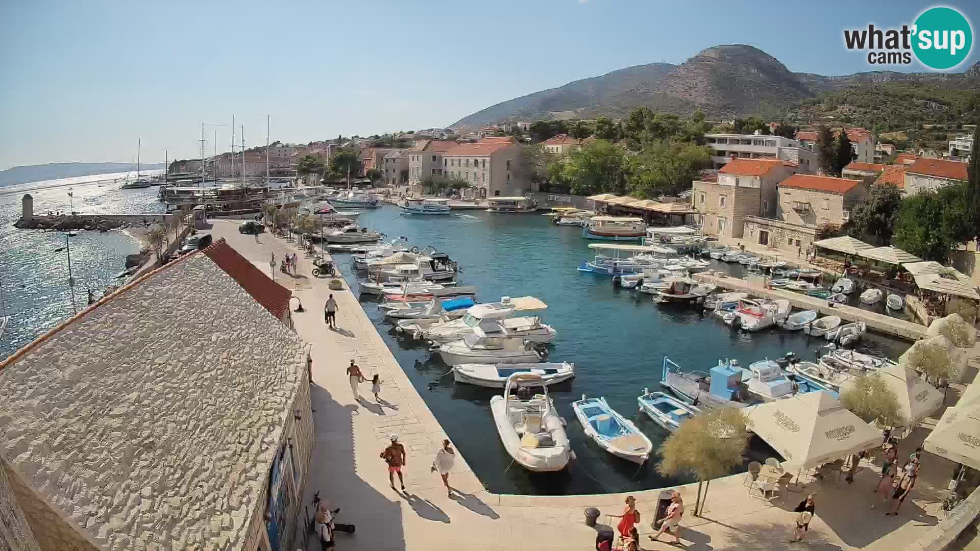 Webcam Bol Harbour – Live View of Bol Riva & Marina
