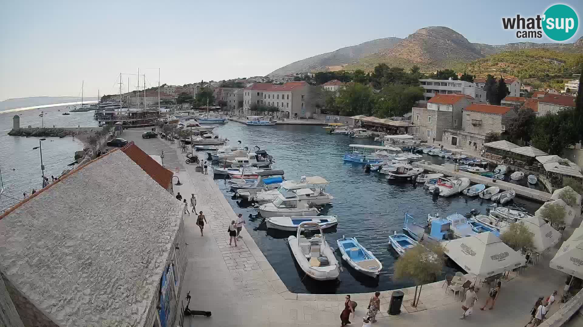 Webcam Bol Harbour – Live View of Bol Riva & Marina