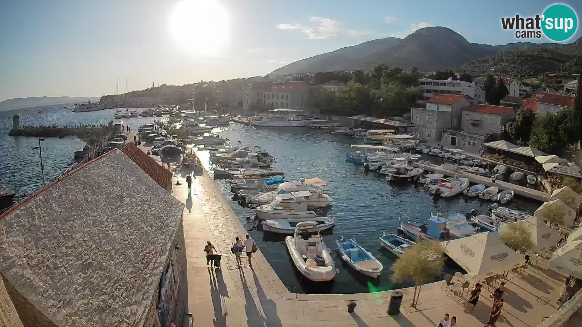 Webcam Bol Harbour – Live View of Bol Riva & Marina