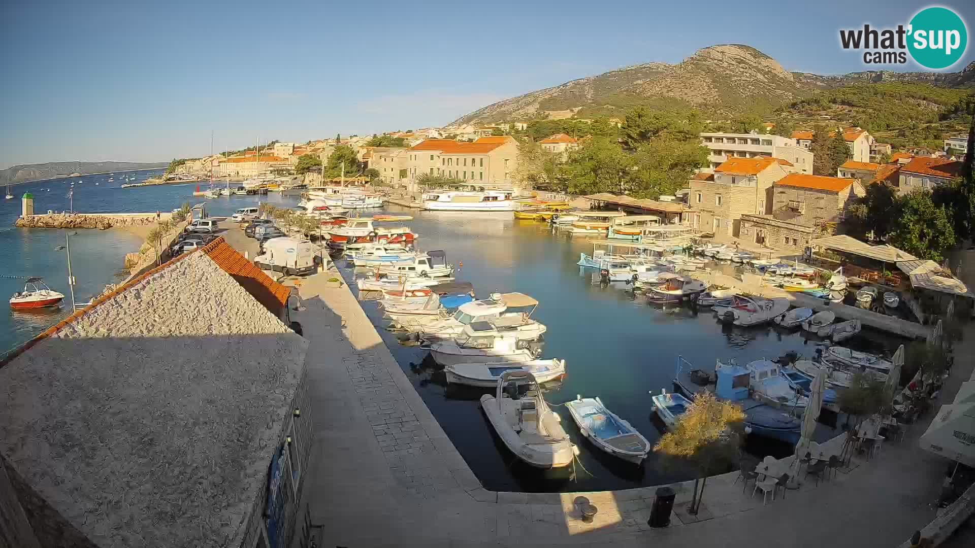 Webcam Bol Hafen – Liveblick auf Bol Riva & Marina