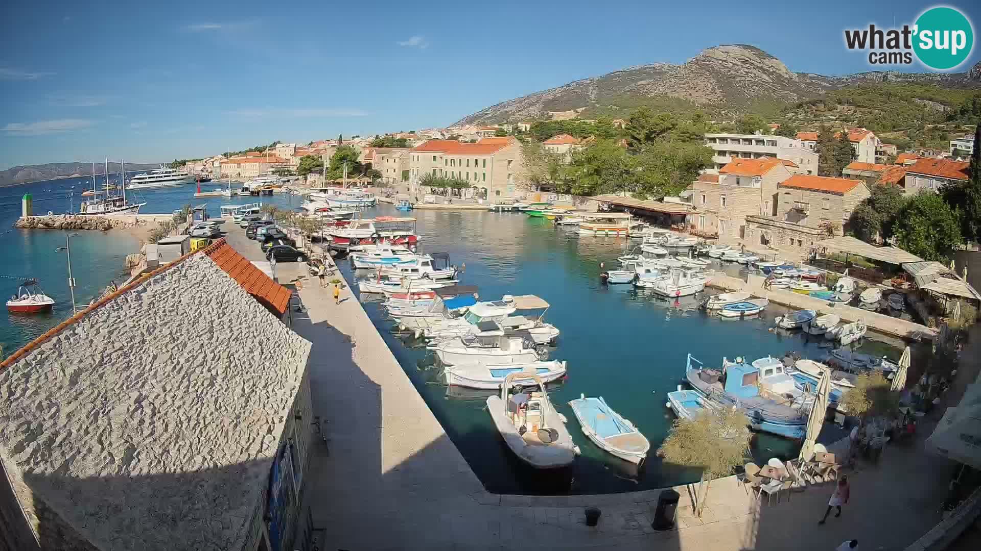 Webcam porto di Bol – Vista live sulla Riva e Marina