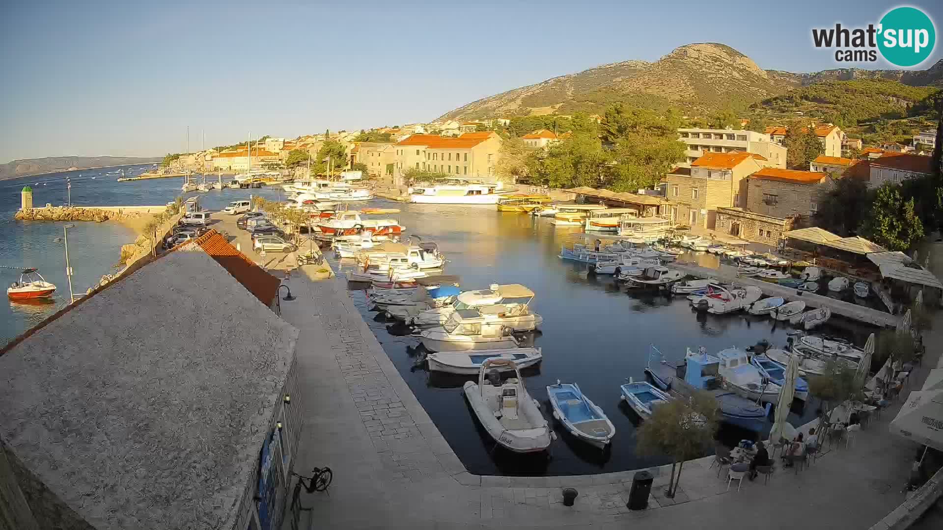 Webcam Bol Harbour – Live View of Bol Riva & Marina