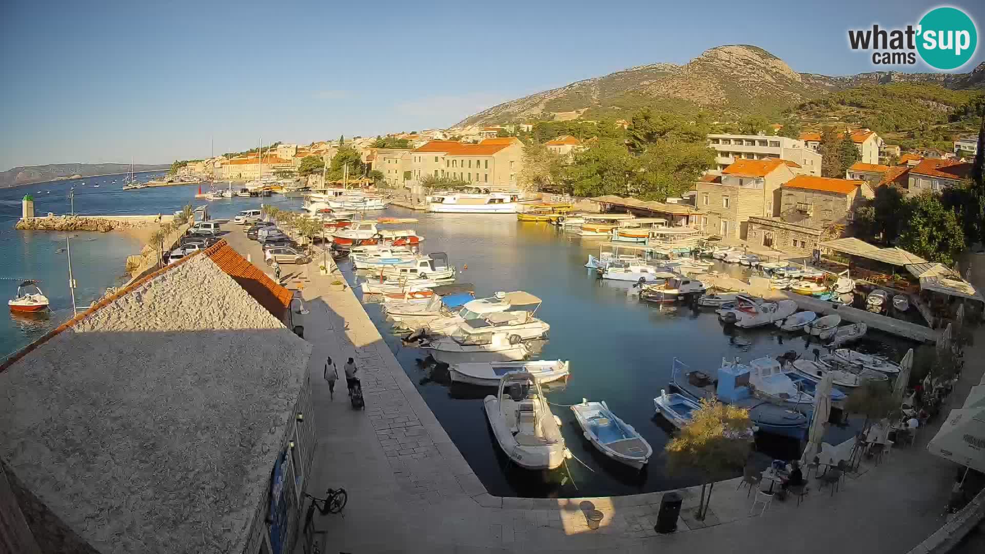 Webcam Bol Hafen – Liveblick auf Bol Riva & Marina