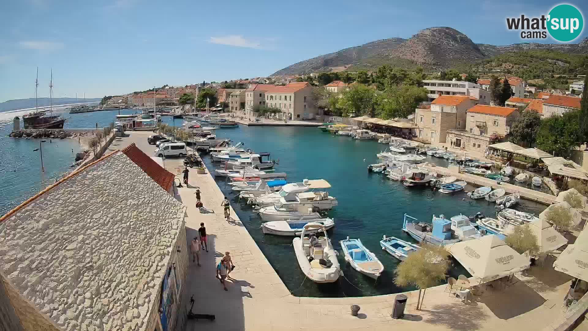 Webcam Bol Harbour – Live View of Bol Riva & Marina