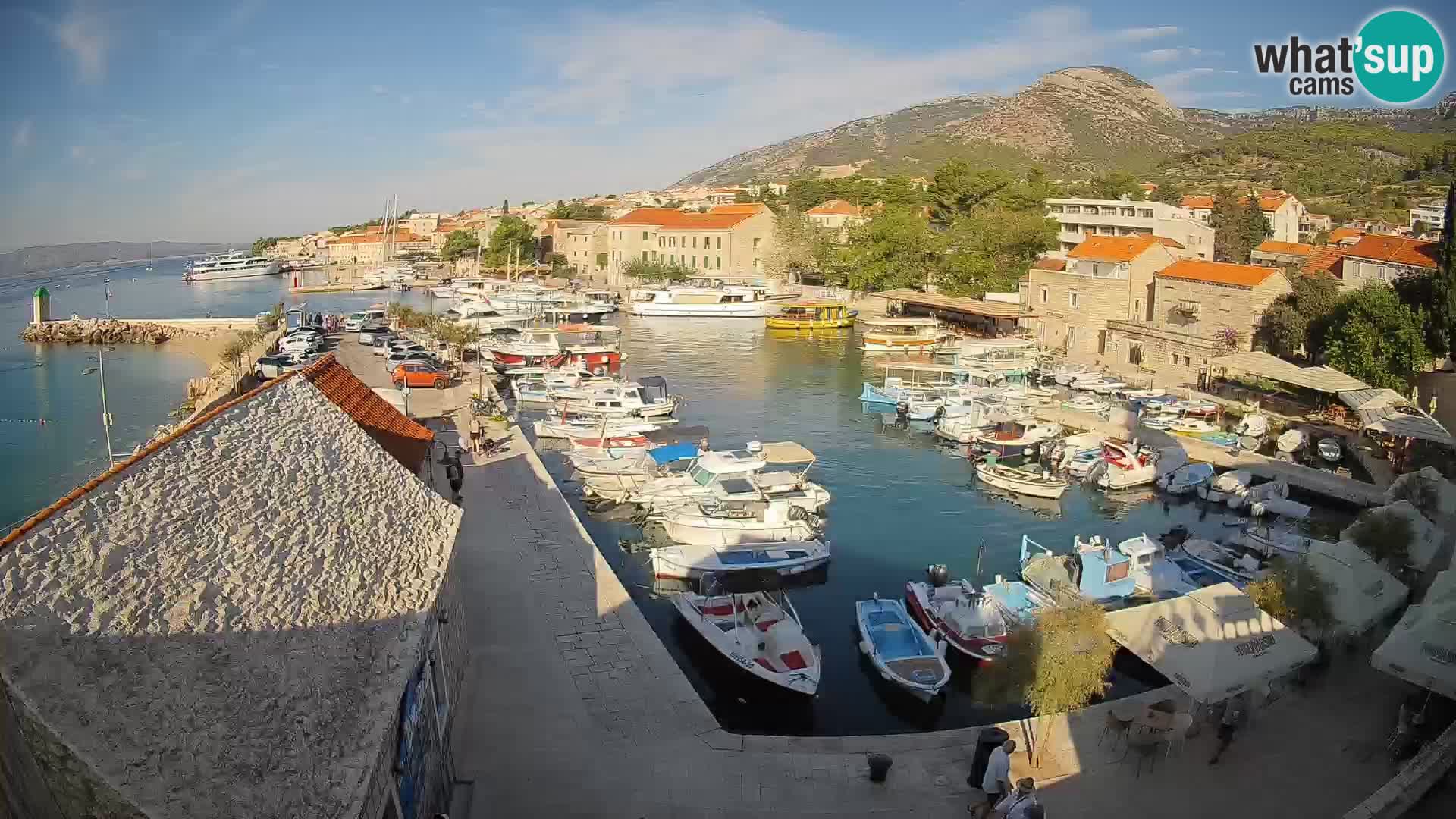 Webcam porto di Bol – Vista live sulla Riva e Marina