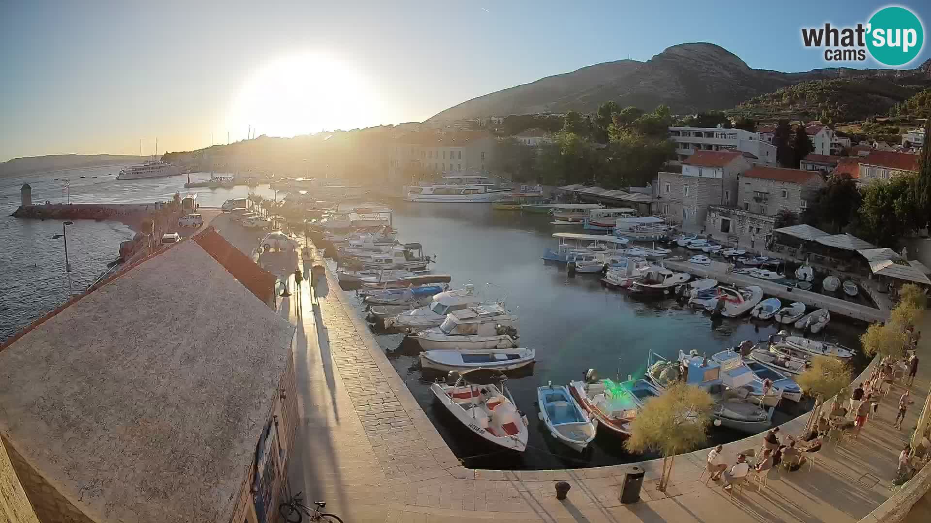 Webcam Bol Harbour – Live View of Bol Riva & Marina