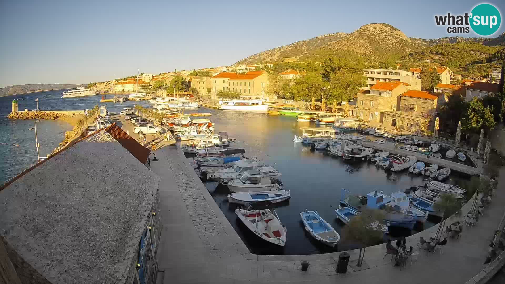 Webcam Bol Harbour – Live View of Bol Riva & Marina
