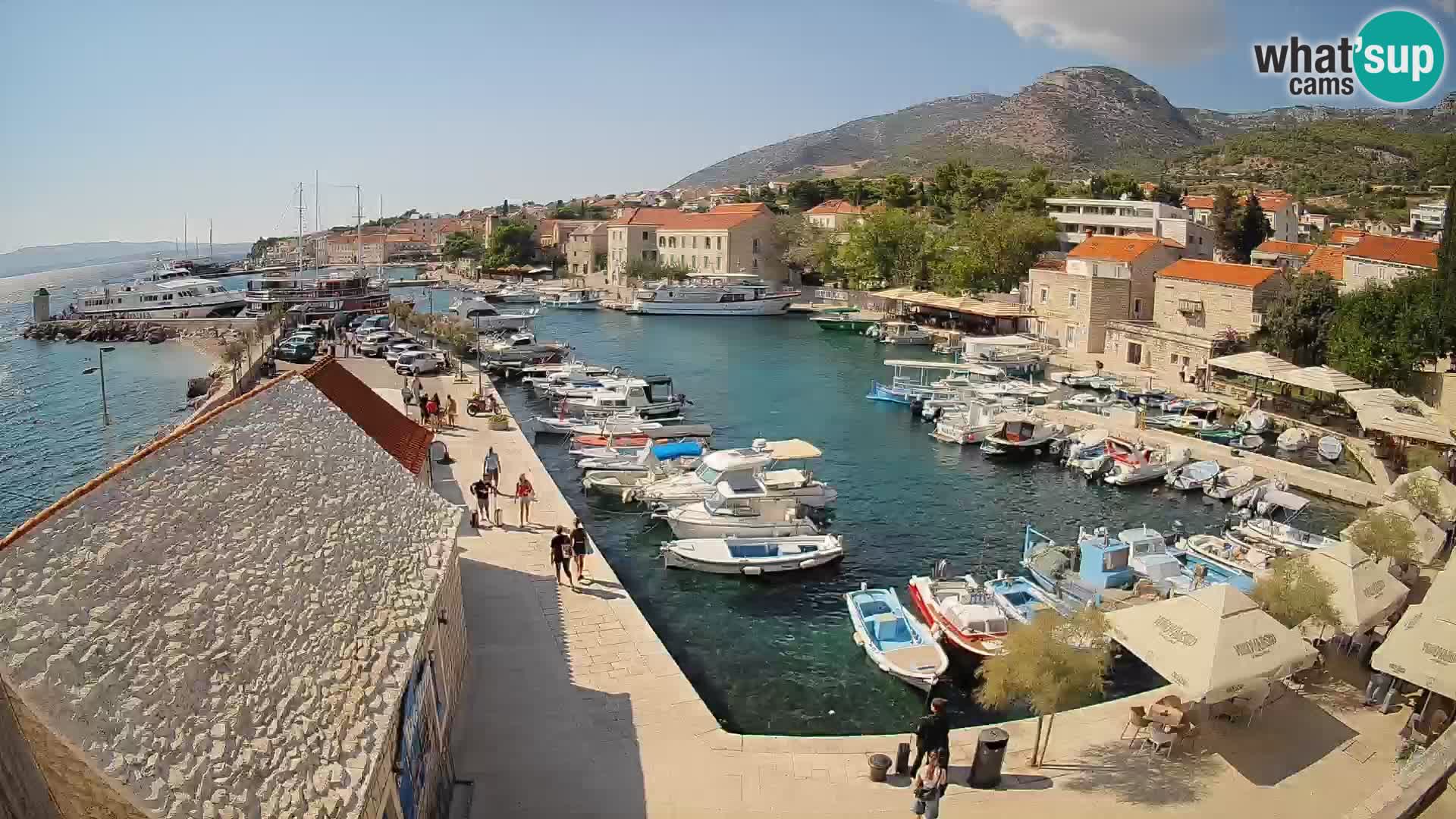 Webcam porto di Bol – Vista live sulla Riva e Marina
