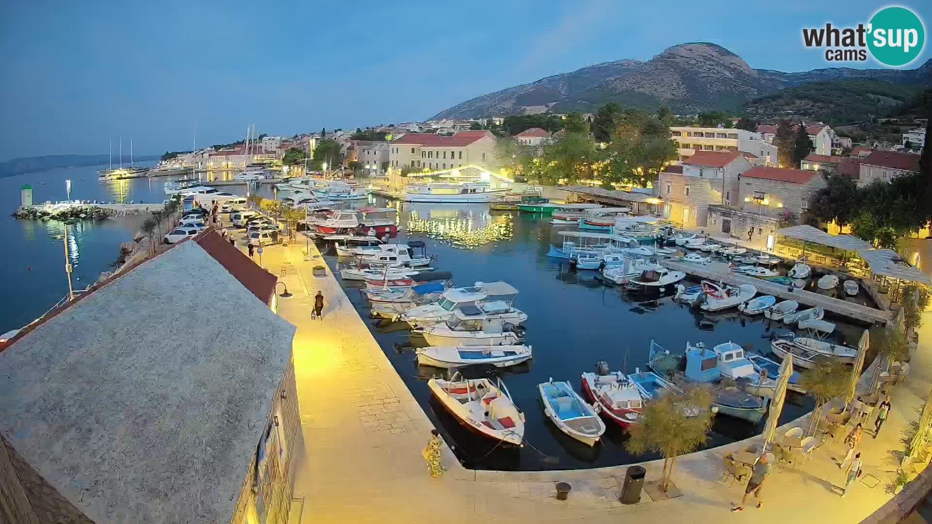 Webcam Bol Harbour – Live View of Bol Riva & Marina