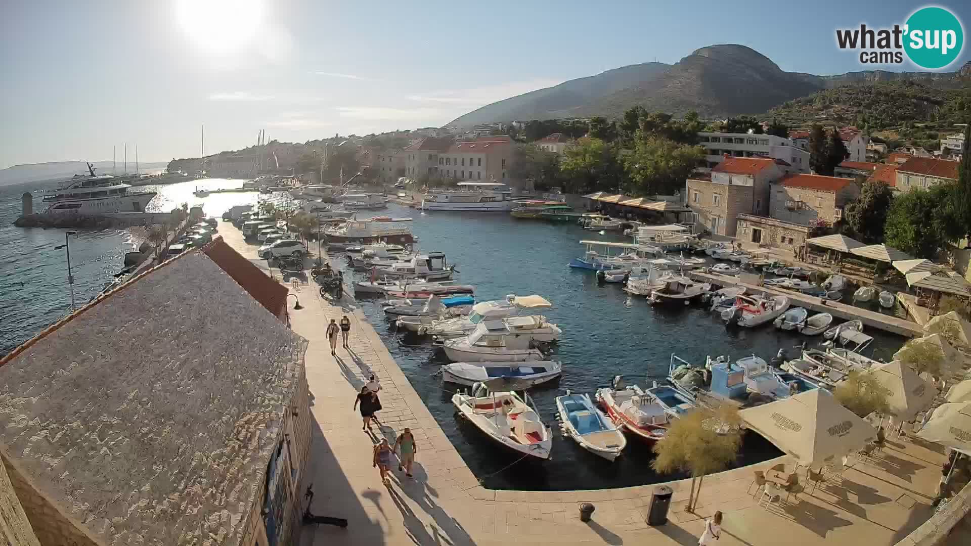 Webcam Bol Harbour – Live View of Bol Riva & Marina