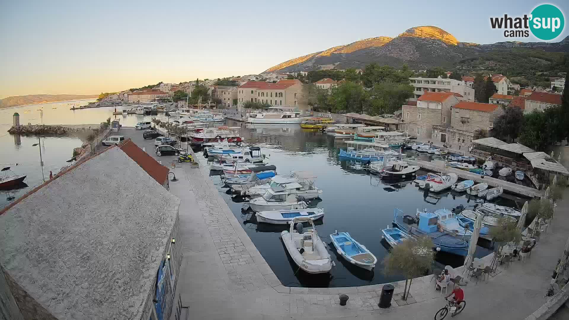 Webcam Bol Harbour – Live View of Bol Riva & Marina