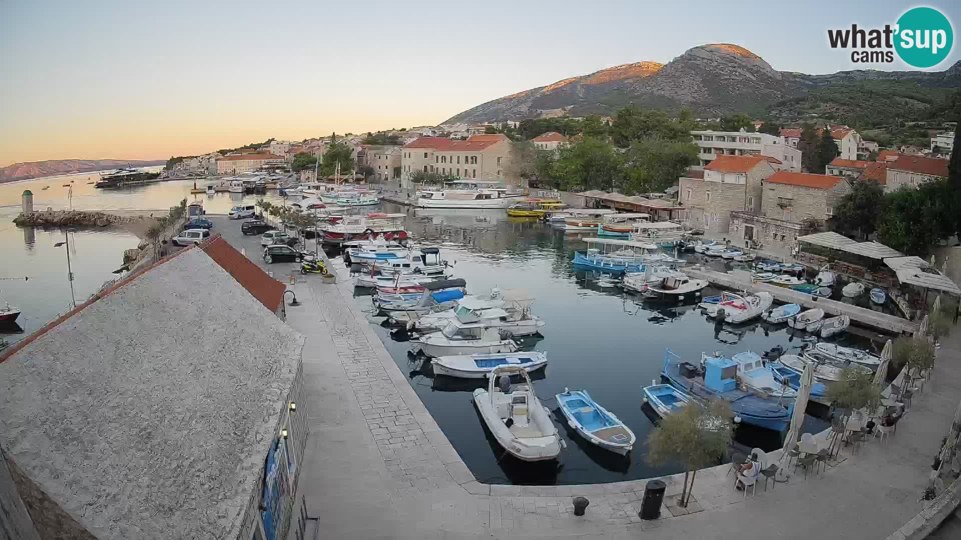 Webcam Bol Harbour – Live View of Bol Riva & Marina