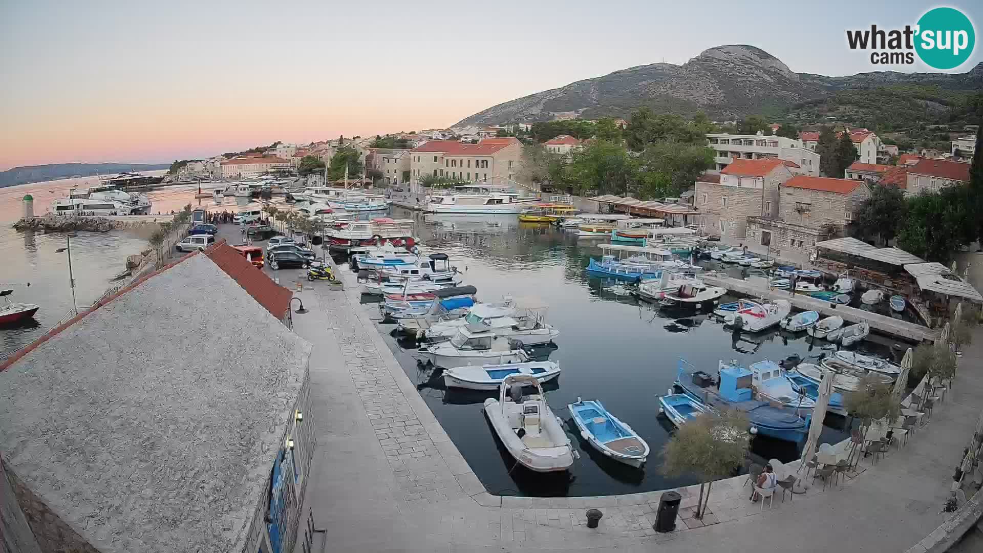 Webcam Bol Harbour – Live View of Bol Riva & Marina