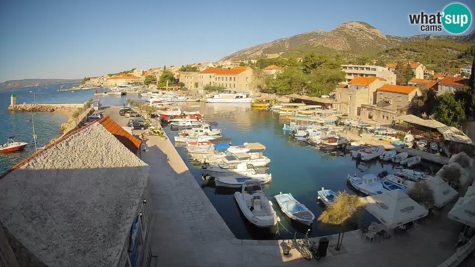 Webcam Bol Harbour – Live View of Bol Riva & Marina