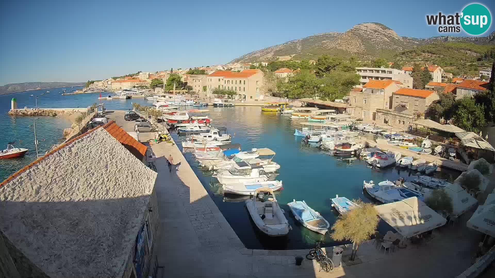Webcam Bol Hafen – Liveblick auf Bol Riva & Marina