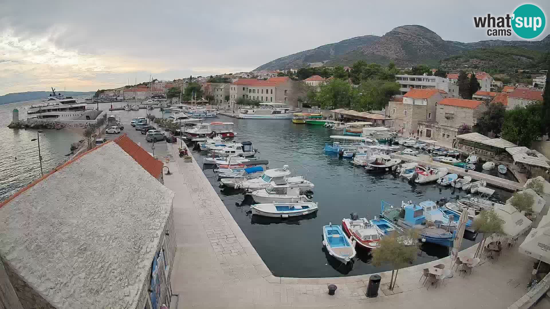 Webcam Bol Harbour – Live View of Bol Riva & Marina