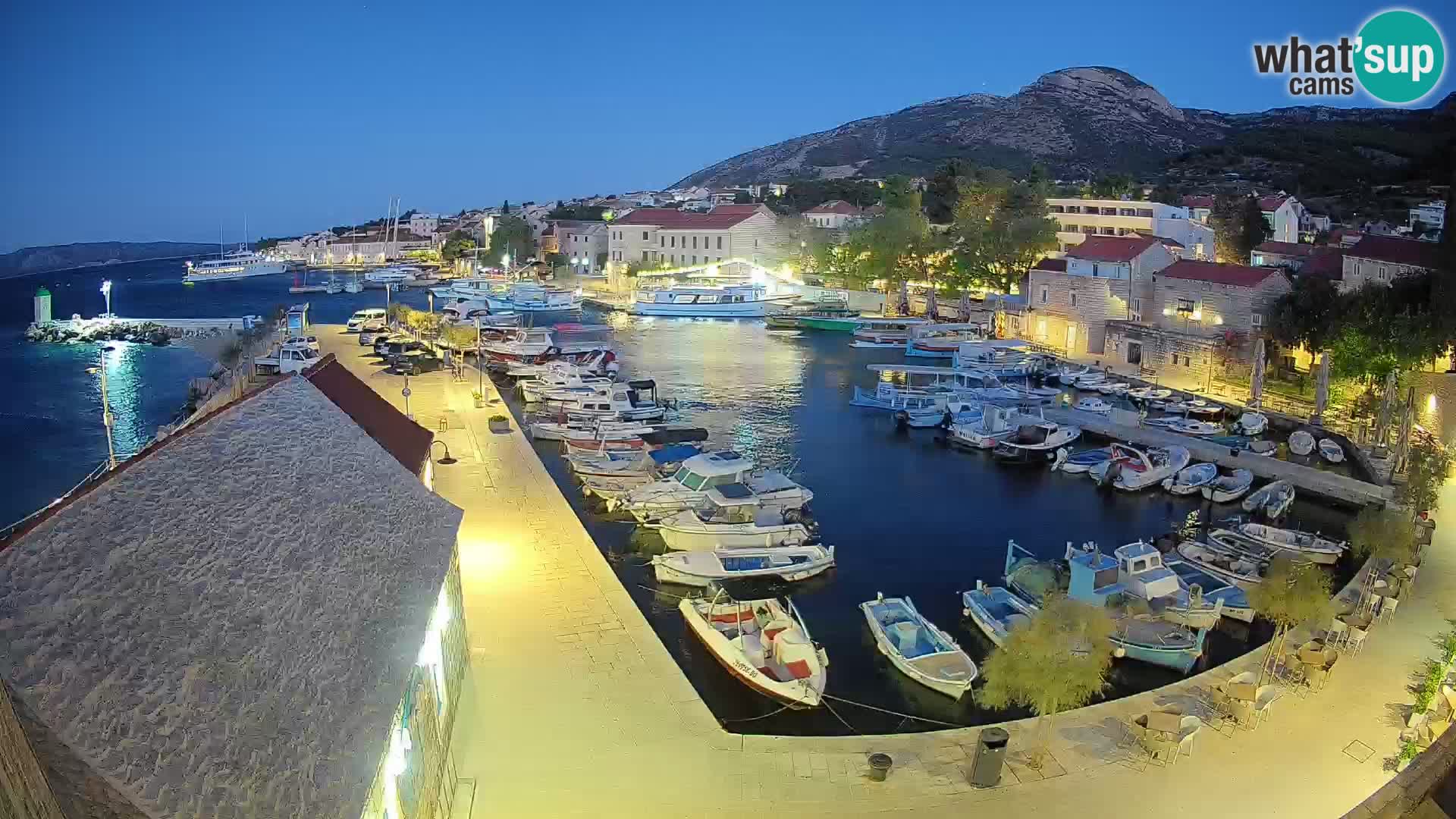 Webcam Bol Hafen – Liveblick auf Bol Riva & Marina