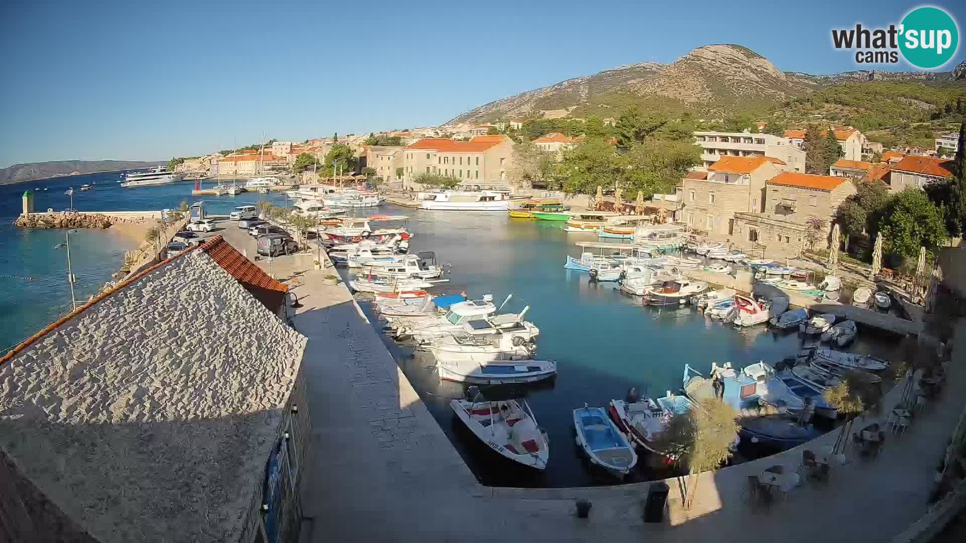 Webcam Bol Hafen – Liveblick auf Bol Riva & Marina
