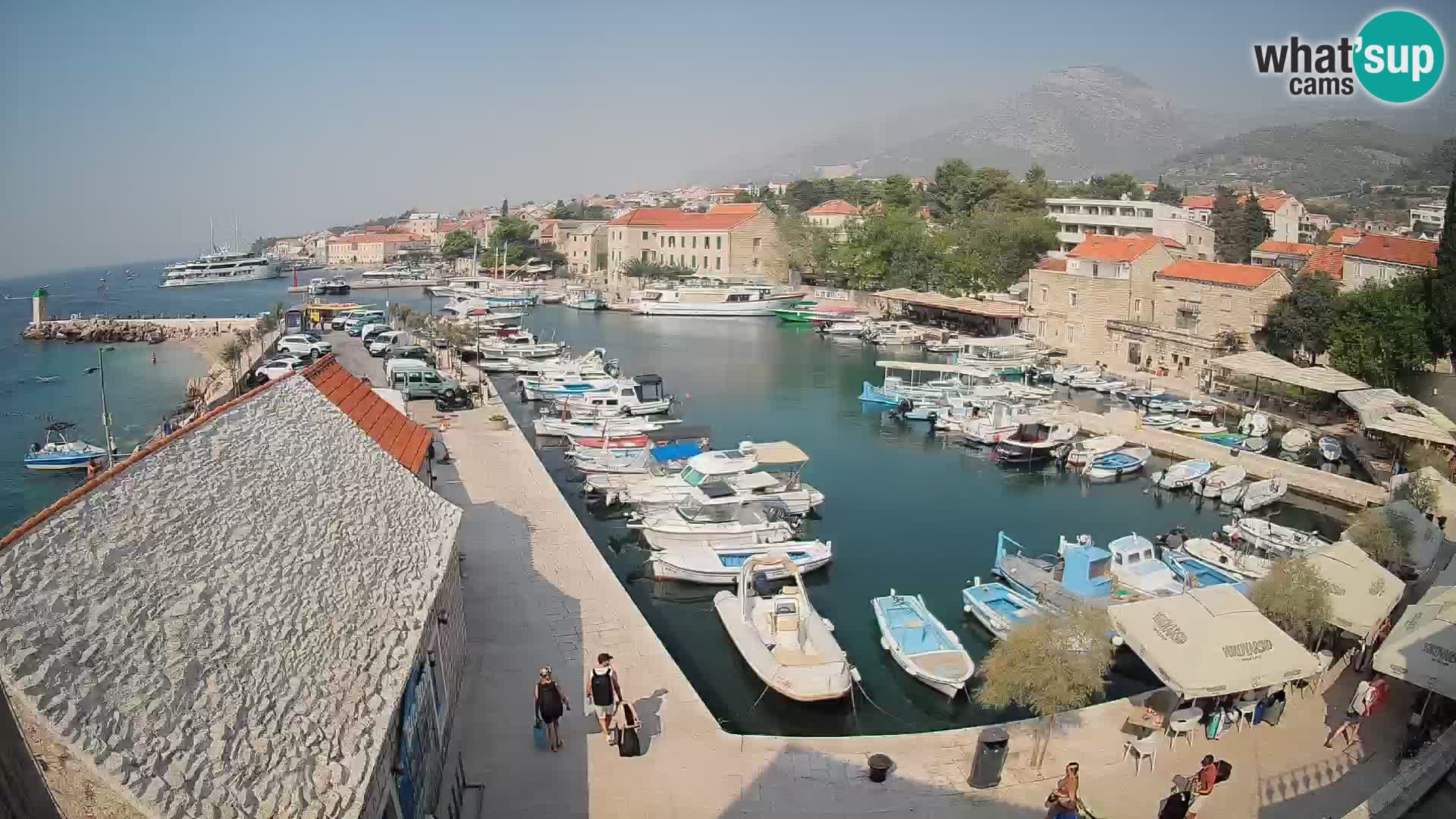 Webcam Bol Harbour – Live View of Bol Riva & Marina
