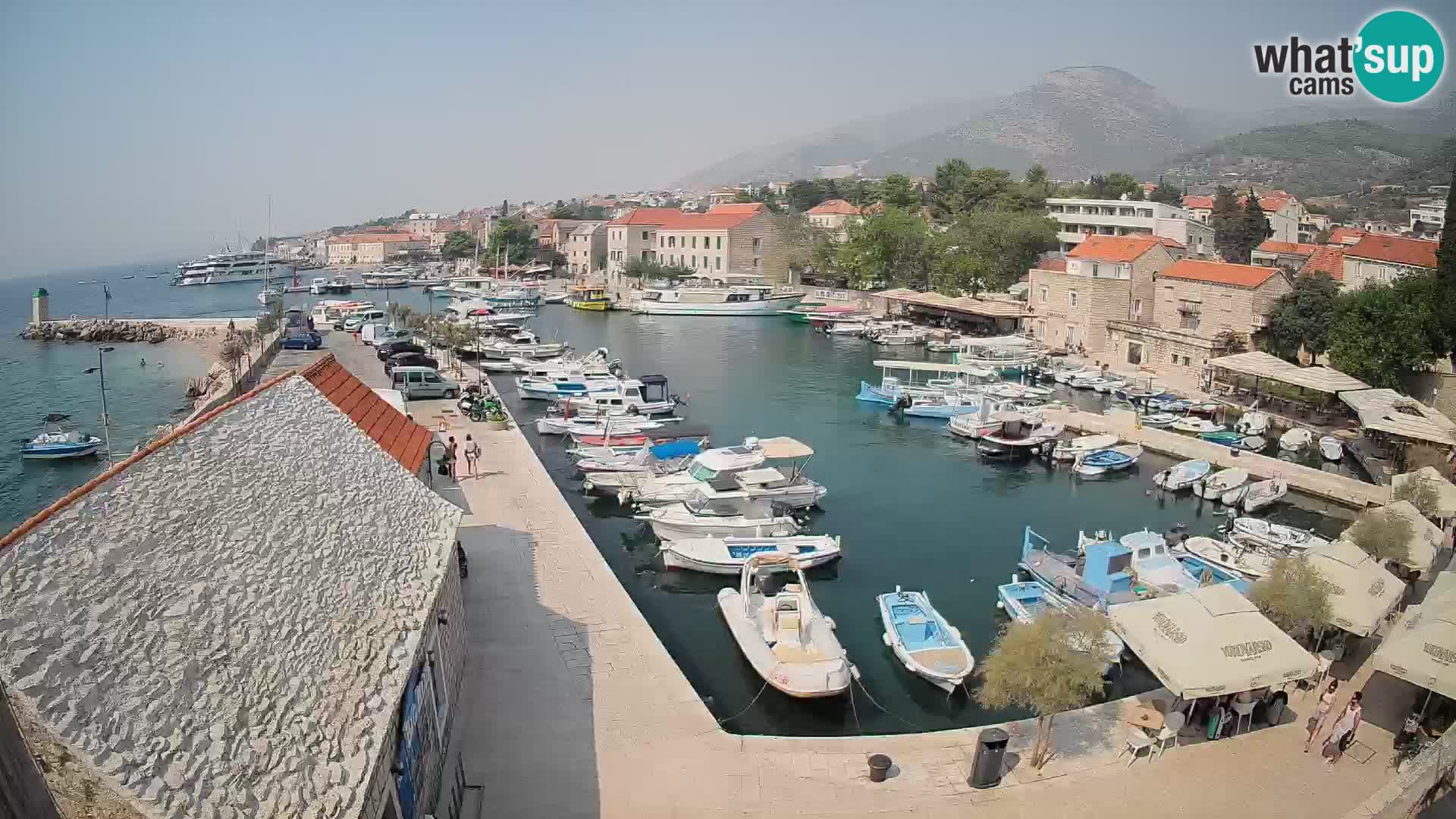 Webcam Bol Harbour – Live View of Bol Riva & Marina