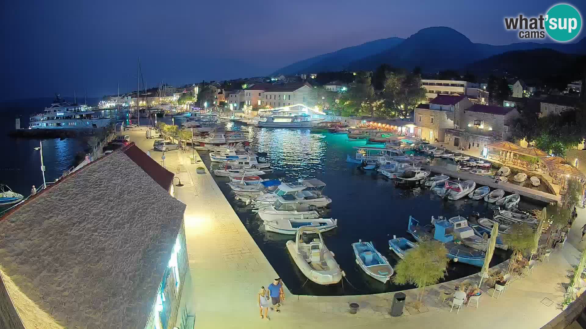 Webcam Bol Hafen – Liveblick auf Bol Riva & Marina