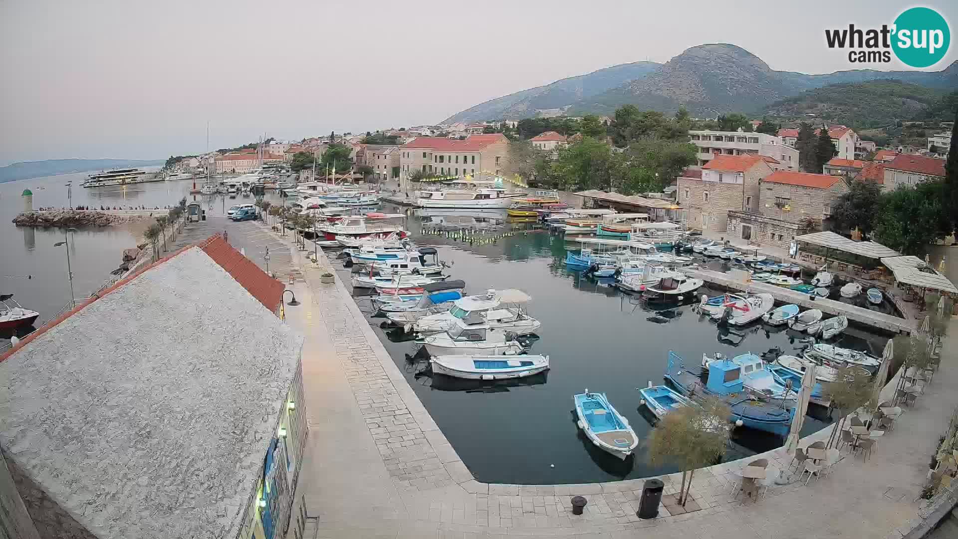 Webcam Bol Harbour – Live View of Bol Riva & Marina