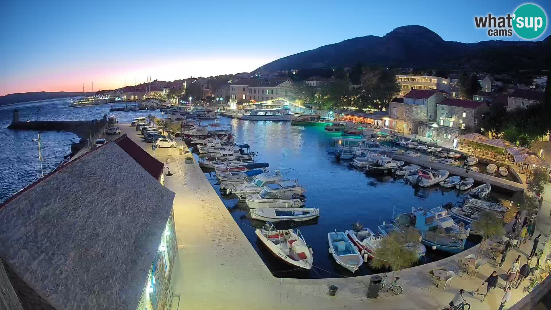 Webcam Bol Hafen – Liveblick auf Bol Riva & Marina