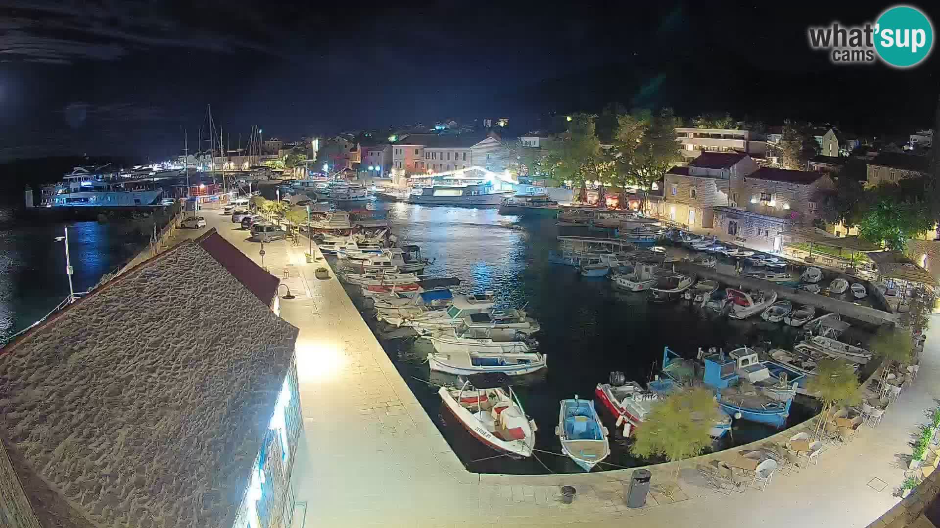 Webcam Bol Harbour – Live View of Bol Riva & Marina