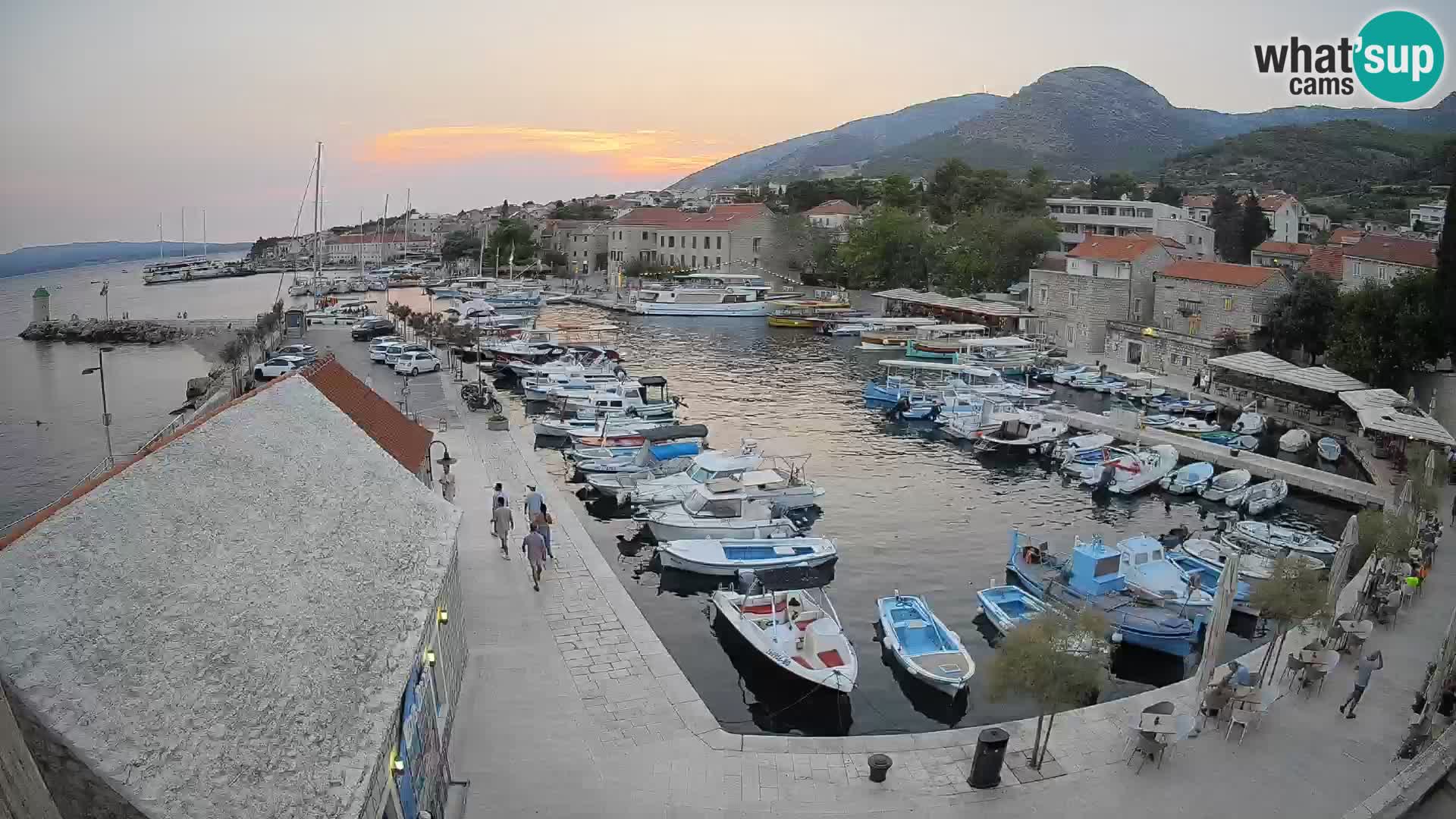 Webcam Bol Harbour – Live View of Bol Riva & Marina