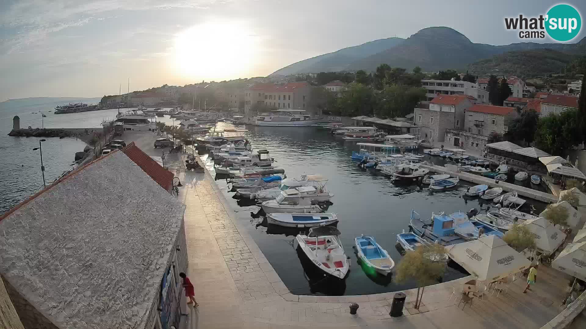 Webcam Bol Hafen – Liveblick auf Bol Riva & Marina
