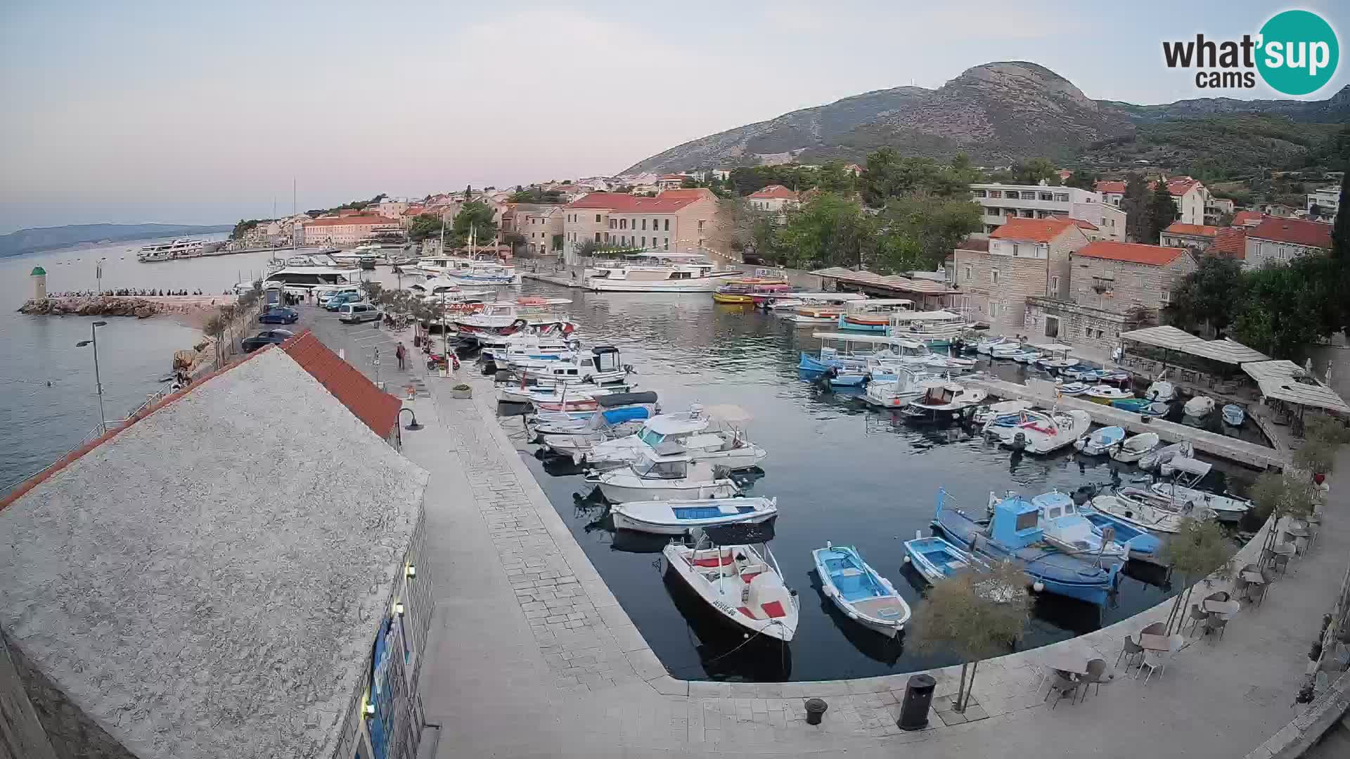 Webcam Bol Harbour – Live View of Bol Riva & Marina